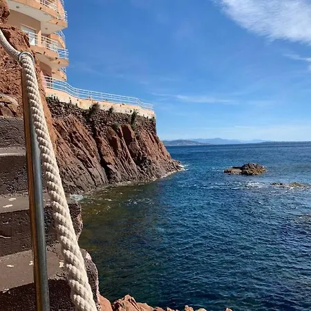 Cap Neree Petit Coin De Paradis Pieds Dans L Eau Сен-Рафаэль